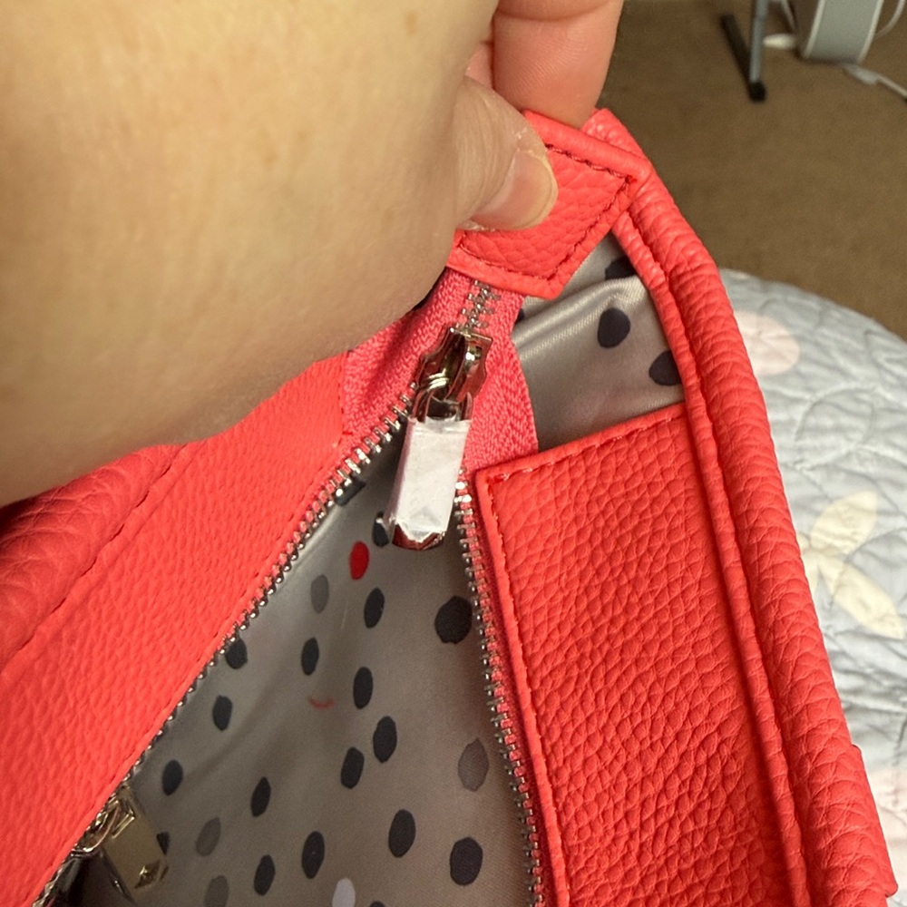 Thirty- one purse Brand new without tags  coral color jewel. Never used. - Picture 4 of 4